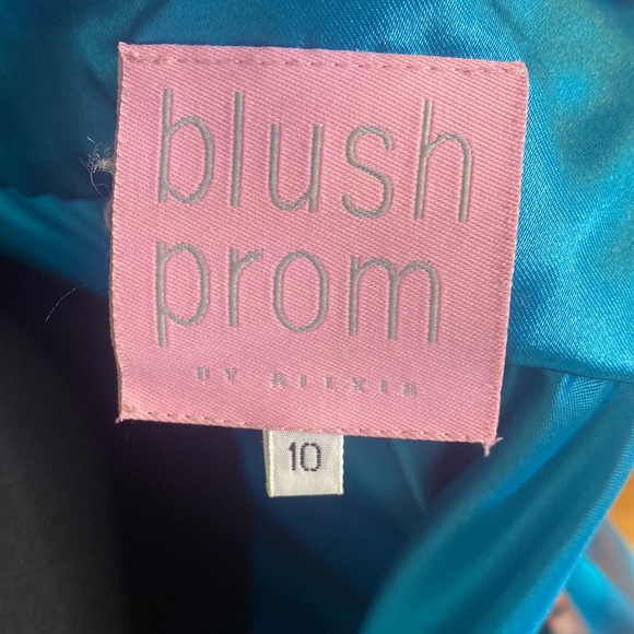 Blush Prom by Alexia NWT Rainbow Halter Dress - Picture 9 of 11